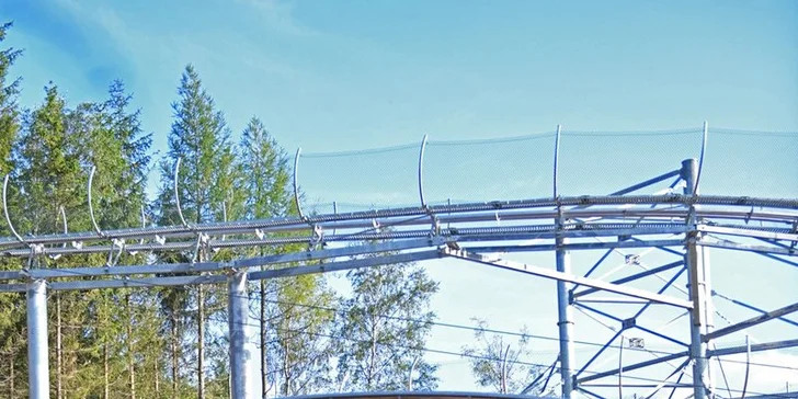 Adrenalinová jízda na Mamutí horské dráze: 3 km lesním terénem i na otevřených pláních