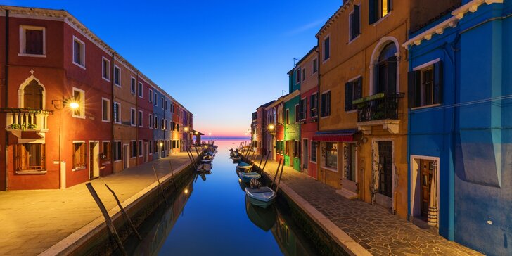 Italské Benátky a ostrov Burano vyhlášený krajkami a rybími specialitami