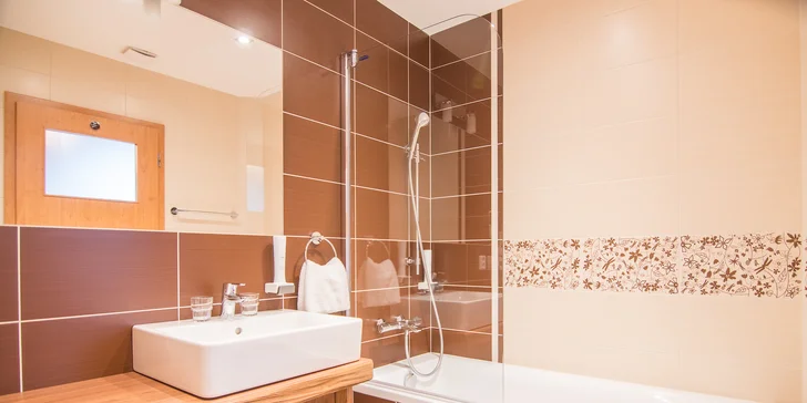Aktivní odpočinek: polopenze i relax ve wellness pod širým nebem
