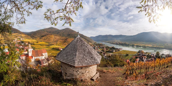 Jednodenní výlet do Rakouska s průvodcem: údolí Wachau, města Melk a Krems