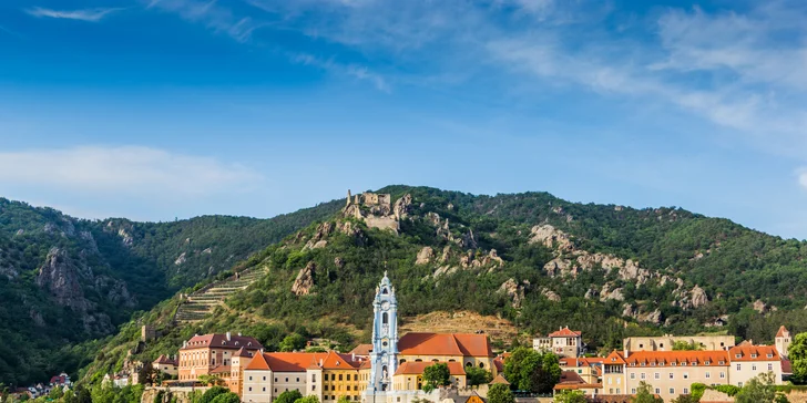 Jednodenní výlet do Rakouska s průvodcem: údolí Wachau, města Melk a Krems