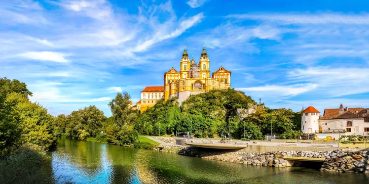 Jednodenní výlet do Rakouska s průvodcem: údolí Wachau, města Melk a Krems