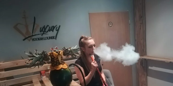 Drinky nebo párty kýbl pro 2 i pro partu a vodní dýmka s ovocem