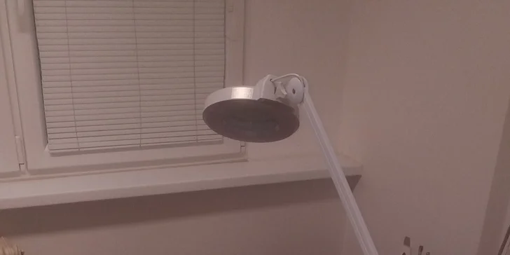 Depilace vybraných partií voskem nebo cukrovou pastou pro dámy i pány