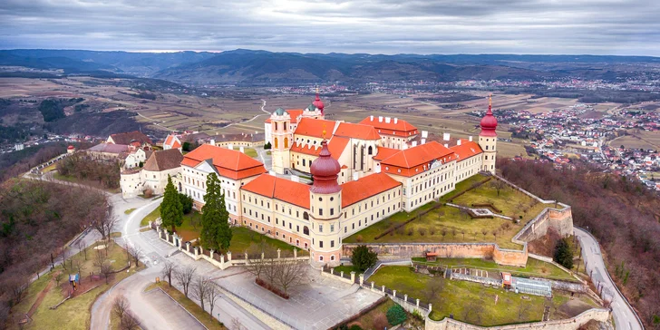 Jednodenní výlet do Rakouska s průvodcem: údolí Wachau, města Melk a Krems