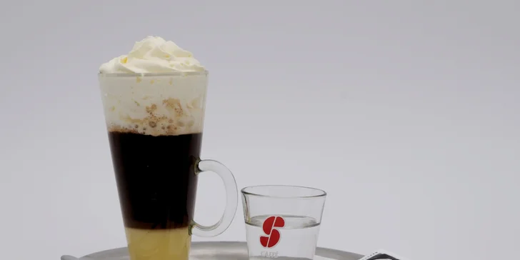 Oslaďte si život: káva a dezert v Atrium Café podle výběru pro 1 i 2 osoby