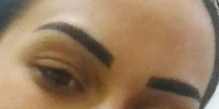 Permanentní make-up: oční linky nebo obočí pudrovou technikou