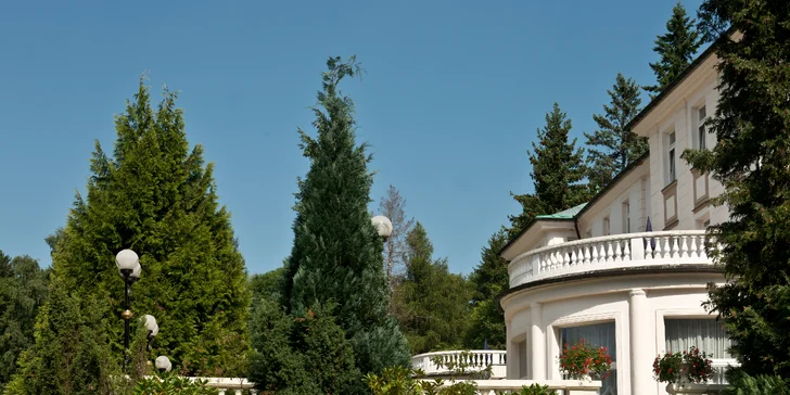 Relax ve 4* hotelu v Mariánských Lázních s polopenzí i procedurami a golfem