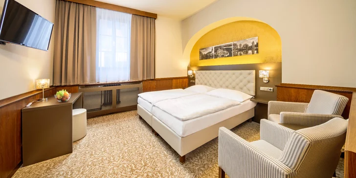 4* pobyt v Třeboni: krásný hotel přímo na náměstí, polopenze i wellness
