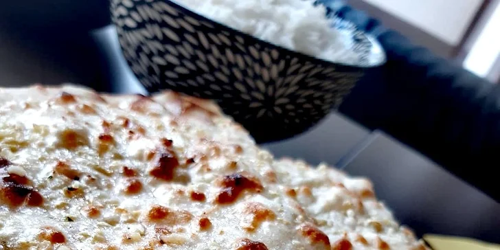 Indické menu s výběrem ze 4 hlavních chodů pro 2 osoby