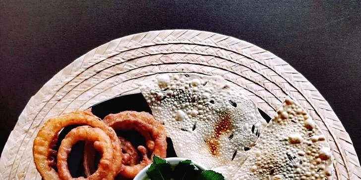 Indické menu s výběrem ze 4 hlavních chodů pro 2 osoby