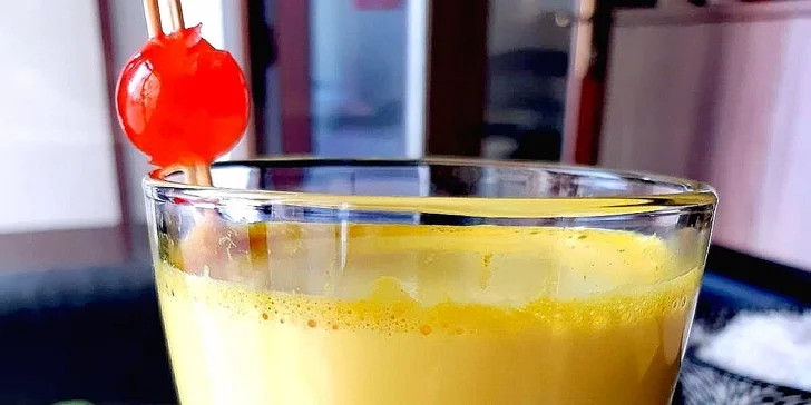 Indické menu s výběrem ze 4 hlavních chodů pro 2 osoby
