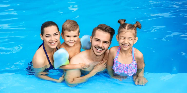 Aktivní dovolená v kolébce hokeje pro dva i celou rodinu: snídaně, degustační menu i aquapark