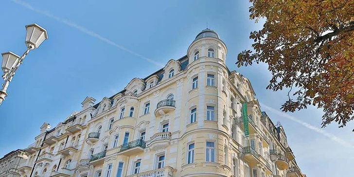 Wellness pobyt s polopenzí v Mariánských Lázních s výhledem na kolonádu