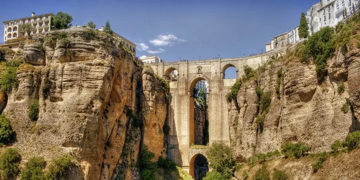 Letecky do Andalusie: 7 nocí se snídaní, návštěva Malagy a další program