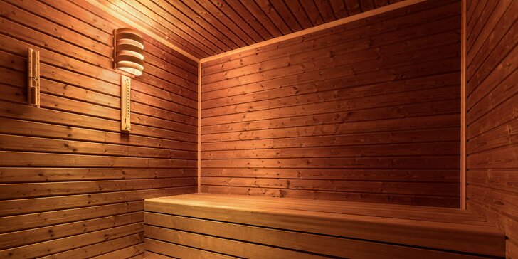 Relaxujte ve Wellness Bory: 120 minut odpočinku ve finské sauně pro 2-6 osob