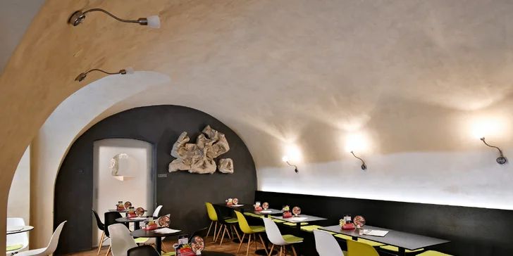 Horký nápoj s sebou: svařák nebo čokoláda na Staroměstském náměstí