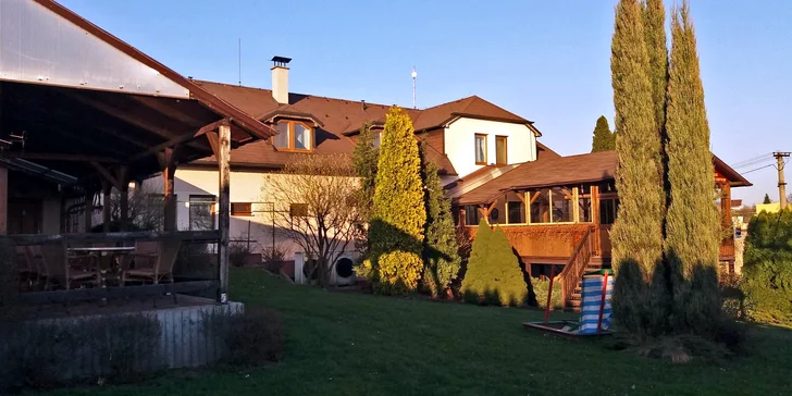 Dovolená u Ostravy: ubytování a relax ve vířivce v malebném penzionu se zahradou