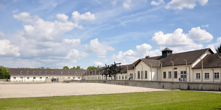 Autobusem na exkurzi do koncentračního tábora Dachau a návštěva Mnichova