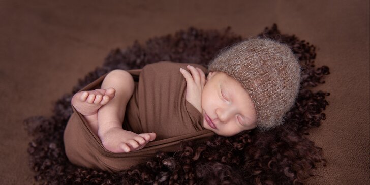Těhotenské a novorozenecké fotografování ve specializovaném studiu vč. tisku fotek