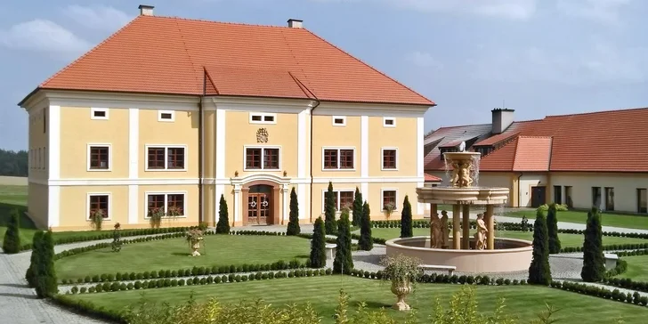 Privátní odpočinek ve wellness: finská sauna, vířivka i sekt