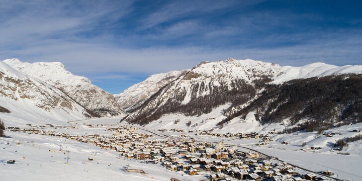 Předvánoční lyžování v italském středisku Livigno: doprava i možnost nákupu v bezcelní zóně