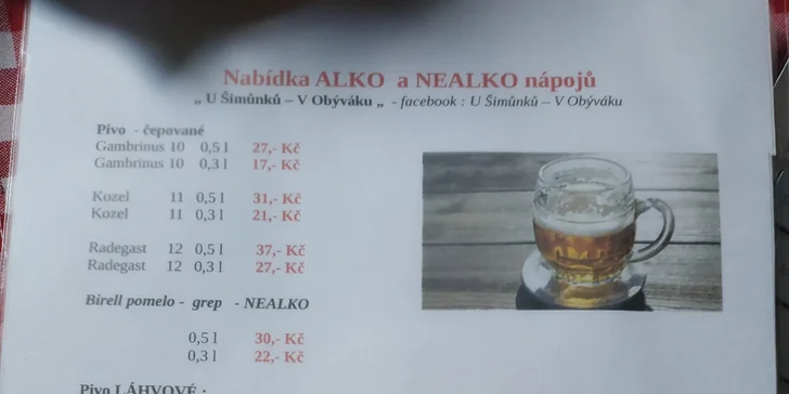 400 g marinovaných vepřových žeber, přílohy a nápoj podle výběru