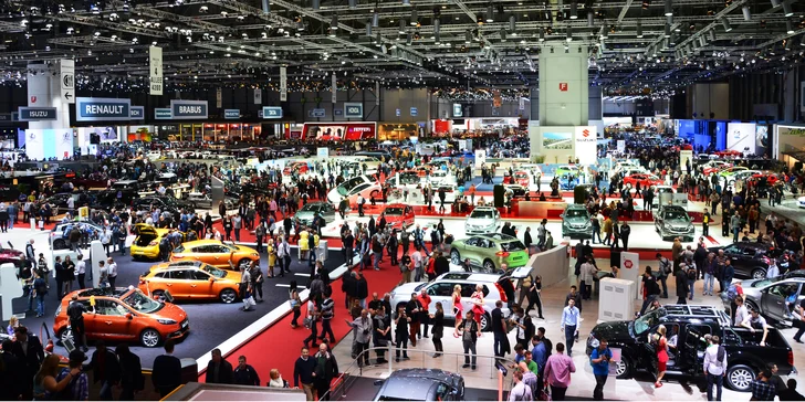 Hit motoristů a příznivců krásných aut: Autosalon v Ženevě včetně vstupenky