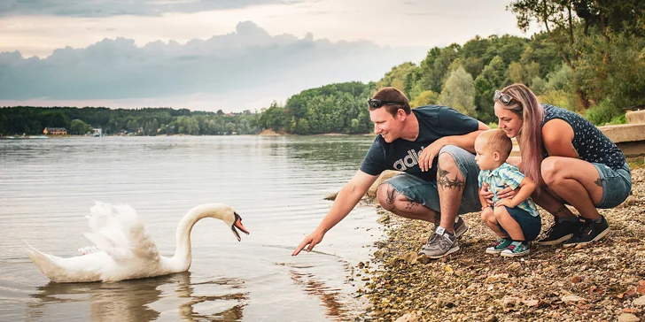 Darujte focení: Portréty, rodinné i těhotenské focení v exteriéru, 10 ks upravených fotografií