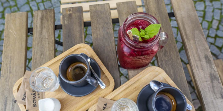 Podzimní posezení v Kovárně: káva a domácí limonáda dle výběru