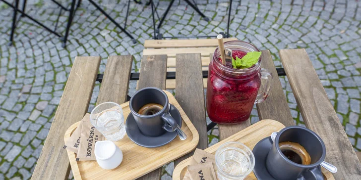 Podzimní posezení v Kovárně: káva a domácí limonáda dle výběru