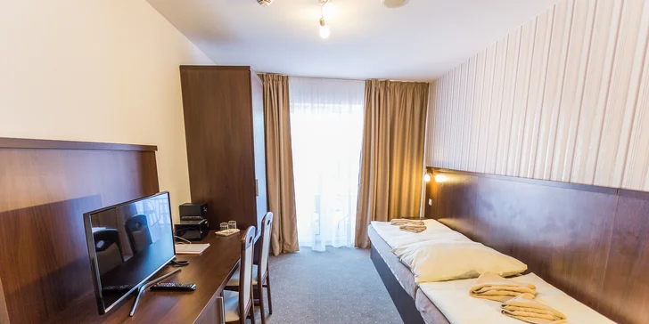 Romantický pobyt v Piešťanech s privátním wellness, snídaní a lahví vína