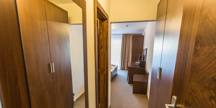 Romantický pobyt v Piešťanech s privátním wellness, snídaní a lahví vína