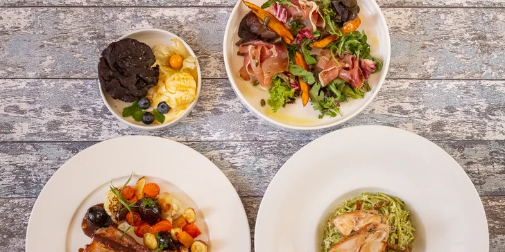 Romantika v privátním wellness a tříchodové menu i s láhví vína pro dva