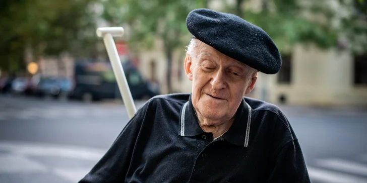 Udělejte dobrý skutek. Přispějte seniorům na pečovatelku, aby nemuseli do domova