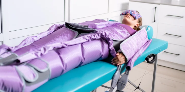 Přístrojová lymfodrenáž či zeštíhlující balíček proti celulitidě: 1, 3 či 5 ošetření