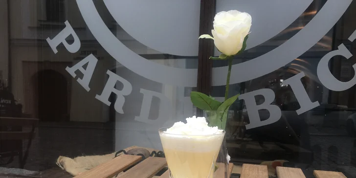 Domácí míchané Bombardino u zámeckého parku pro dva