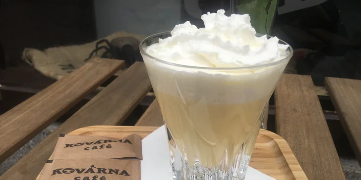 Domácí míchané Bombardino u zámeckého parku pro dva