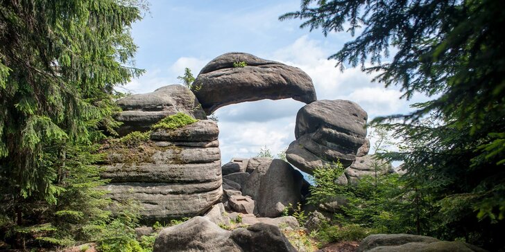 Dotek ráje nedaleko Adršpašských skal: pobyt pro dva s polopenzí a wellness