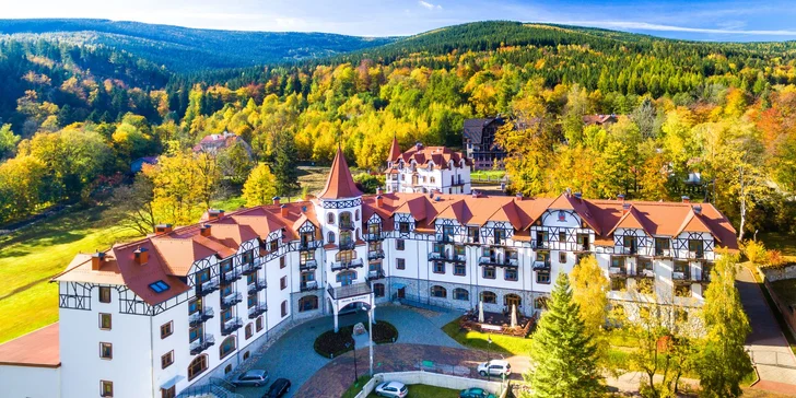Dovolená v polských Jizerkách pro páry i rodiny: wellness pobyt v pohádkovém hotelu