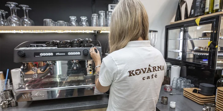 Domácí míchané Bombardino u zámeckého parku pro dva