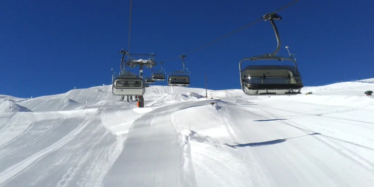 Předvánoční lyžování v italském středisku Livigno: doprava i možnost nákupu v bezcelní zóně