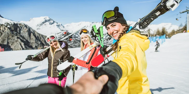 Předvánoční lyžování v italském středisku Livigno: doprava i možnost nákupu v bezcelní zóně