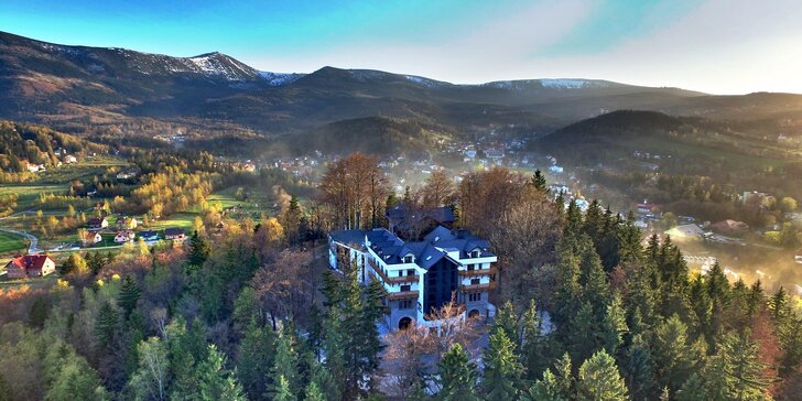 Krásy polských Krkonoš: hotel v bývalém hradu, polopenze, neomezený wellness i lyžování