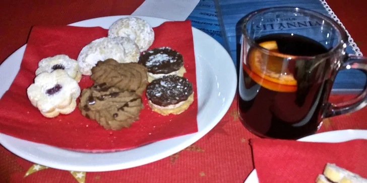 Naloďte se na Vánoce: adventní plavba se svařákem, koledami a cukrovím