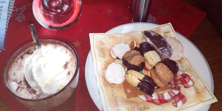 Naloďte se na Vánoce: adventní plavba se svařákem, koledami a cukrovím