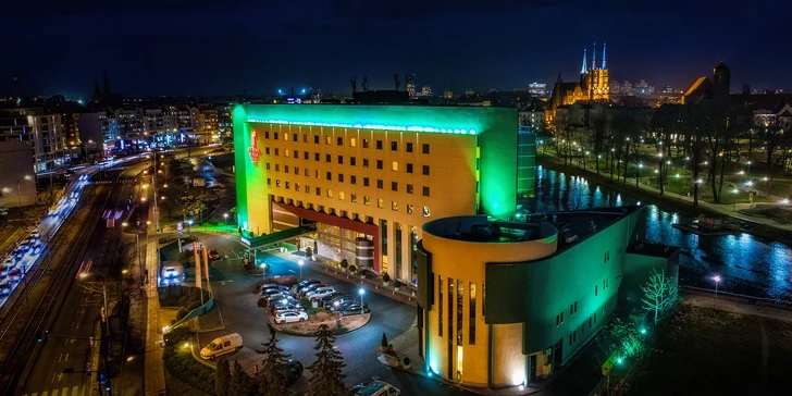 4* pobyt u centra Vratislavi: hotel přímo u Odry, snídaně a možnost sauny