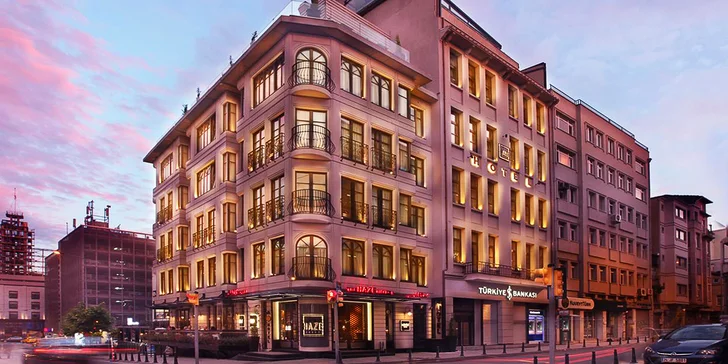 Pobyt ve slunném Istanbulu: hotel 300 m od moře a snídaně