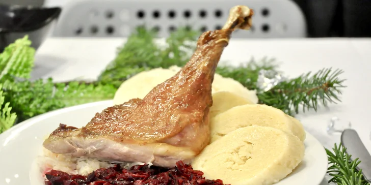4chodové husí menu pro 2 osoby: terinka, vývar, pečené stehno a dezert