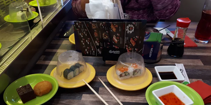 2,5 h neomezené konzumace v novém running sushi baru